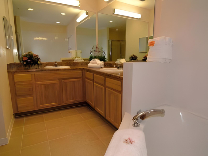 Bathroom 4, 3rd floor condo w gym hot tub sauna balcony shared pools near theme parks, Osceola