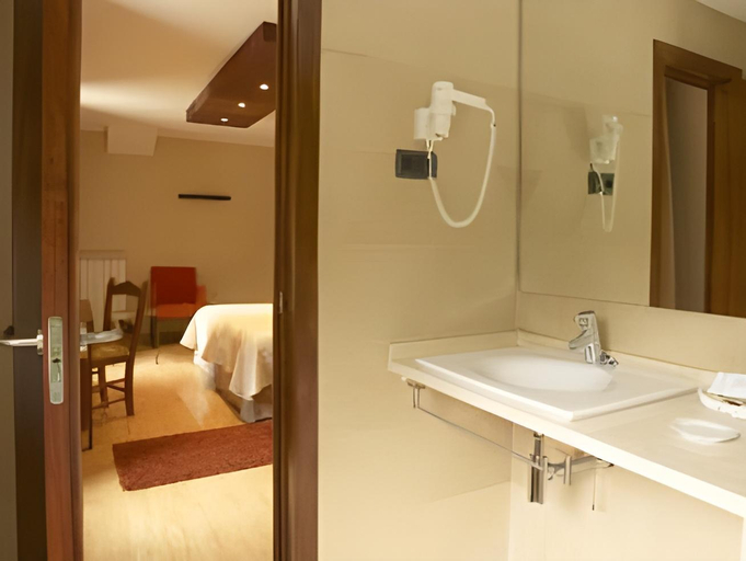 Bathroom 3, Hotel Santa Cristina Petit Spa, Huesca