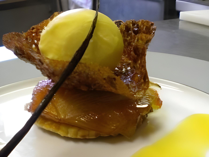 Food & Drinks 5, La Chaine D'or, Eure
