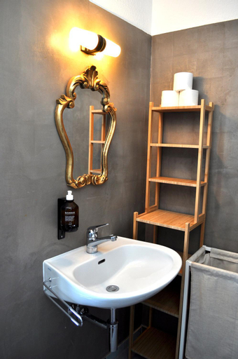Bathroom 6