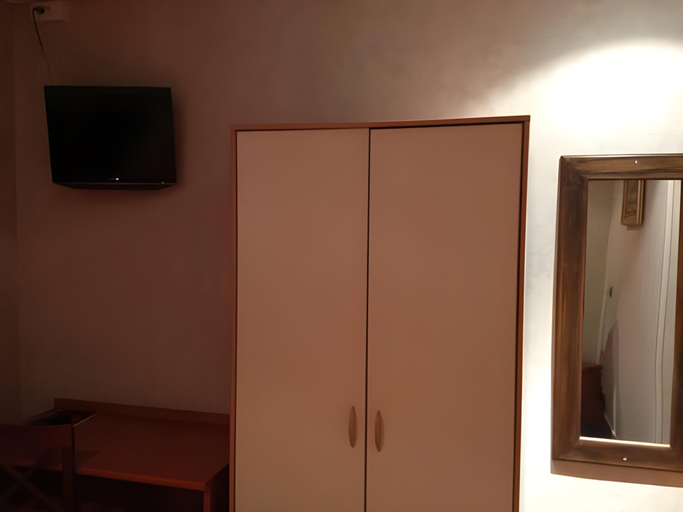 Bedroom 2, Hotel de l'Europe, Savoie