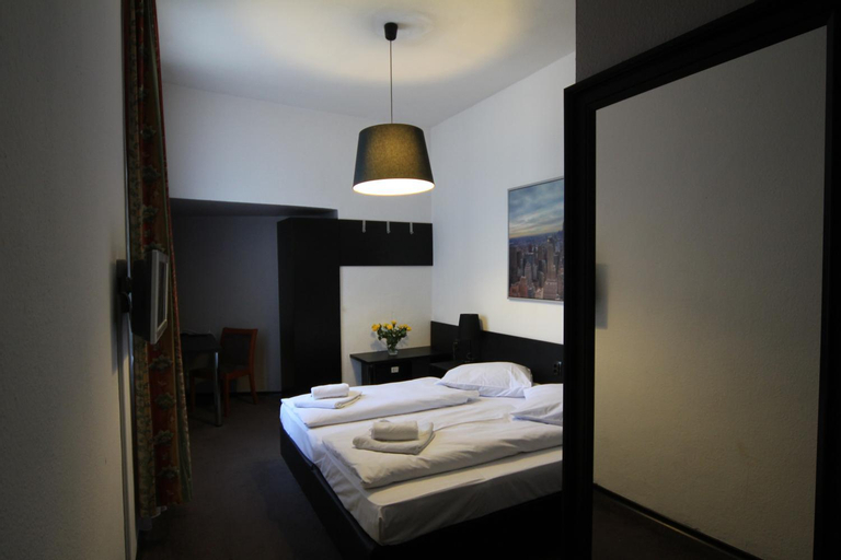 Bedroom 15
