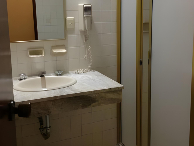 Bathroom 5, Hotel Reforma Tuxpan, Tuxpan