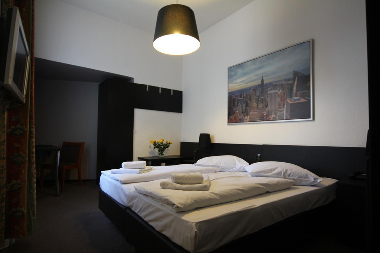 Bedroom 13