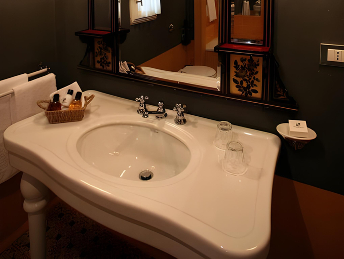 Bathroom 4, Villa Bordoni, Florence