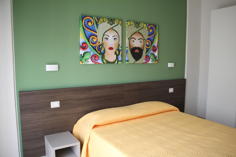 Others 5, B&B Delle Serre, Messina