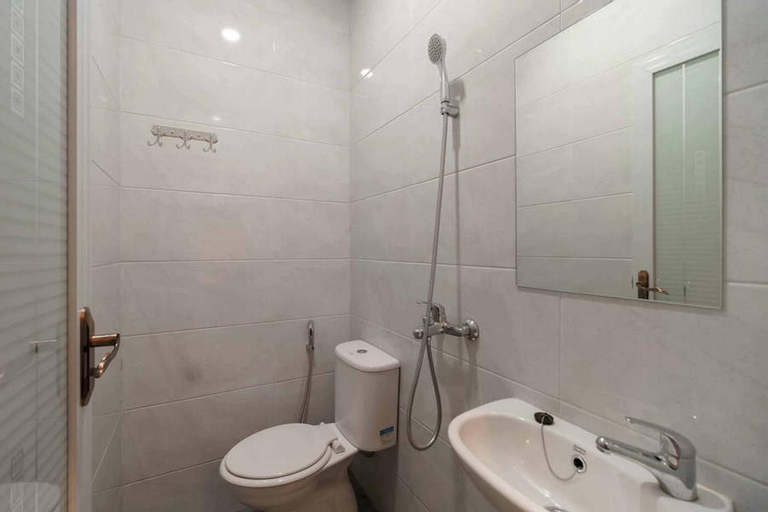 Bathroom 4