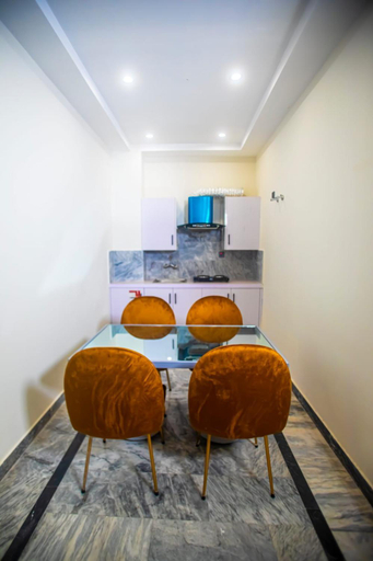 Bedroom 3, The Rich Hotel & Apartments, Lahore