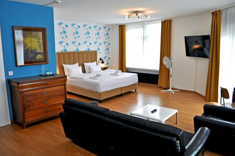 Bedroom 12
