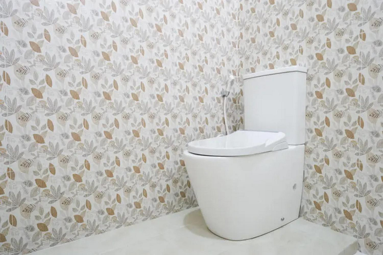 Bathroom 10