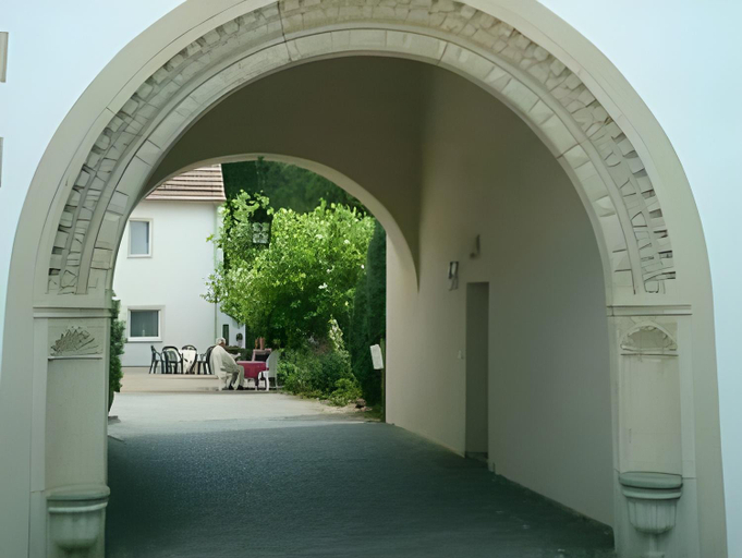 Others 5, Schloss Triestewitz, Nordsachsen
