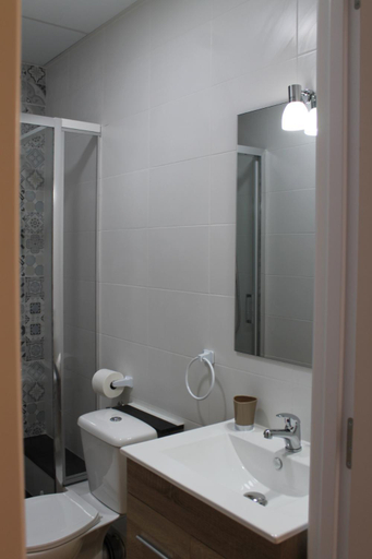Bathroom 3, Pintada Rooms, Málaga