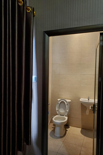 Bathroom 29