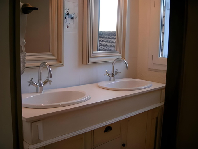 Bathroom 4, Le Relais de Vellinus - Contact Hotels, Corrèze