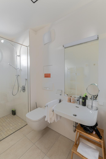 Bathroom 3