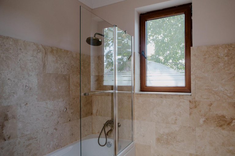 Bathroom 2, Excelsior INN, Turda