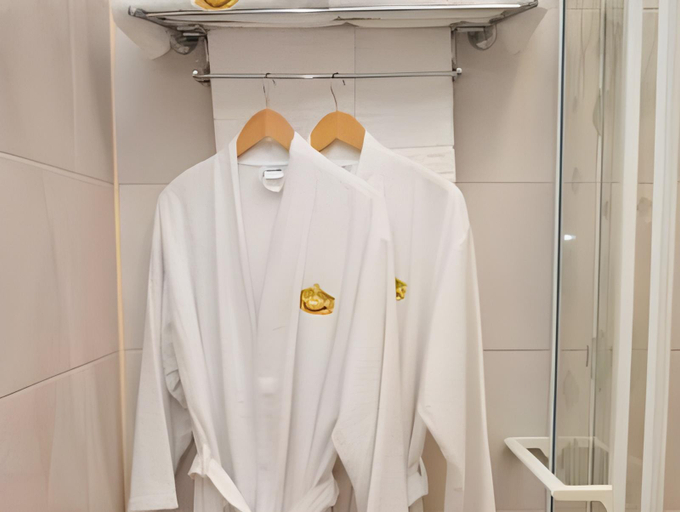 Bathroom 5, Coliseum, Khmel'nyts'ka