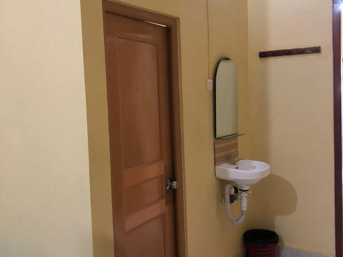Bathroom 6