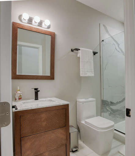 Bathroom 3, One Sky Loft, Philadelphia