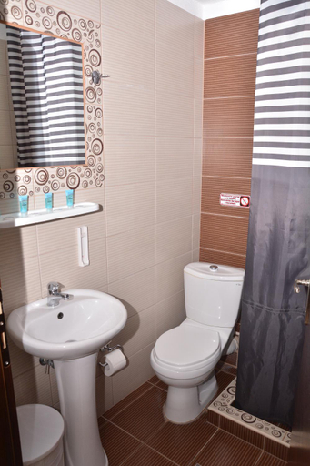 Bathroom 4, Hotel Paris, Central Macedonia