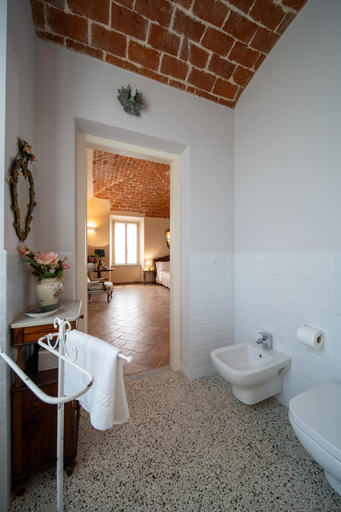 Bathroom 3, Cascina Baronina, Alessandria
