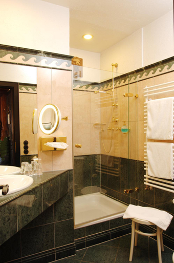 Bathroom 2