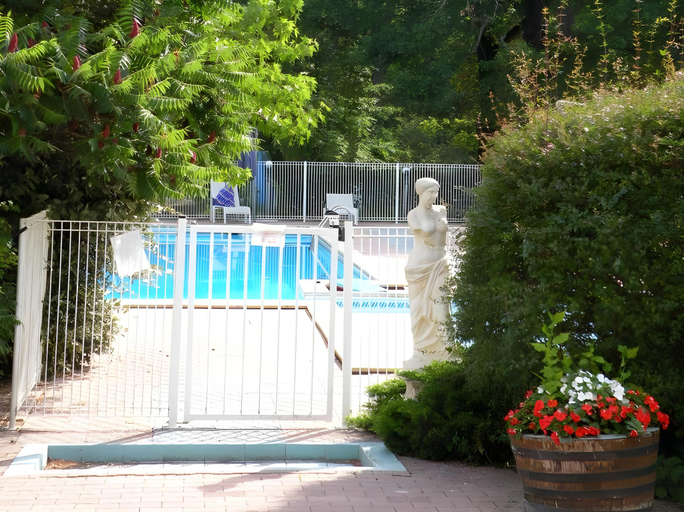 Sport & Beauty 5, Logis Hotels - Le Pont Bernet - Hotel 2 etoiles et restaurant, Gironde