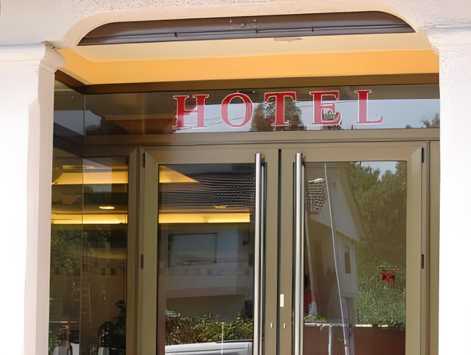 Others 4, Hotel Avion Vigo, Pontevedra