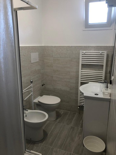 Bathroom, West Ponente, Chieti