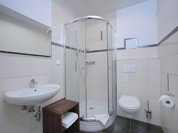 Bathroom 3, Stadtperle Rostock, Rostock