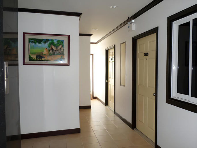 Public Area 3, Hollywood Inn Love, Phuket Island