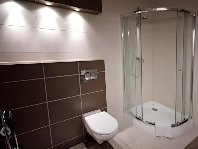 Bathroom 3, Hotel TM, Radom City