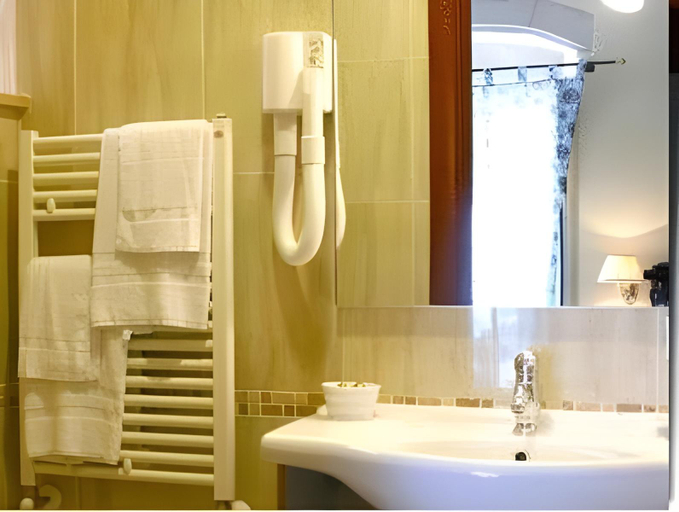 Bathroom 4, S.Andrea degli Armeni Dimora di Charme, Taranto