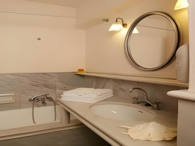 Bathroom 4, Palazzo Arhontiko Apartments, Crete
