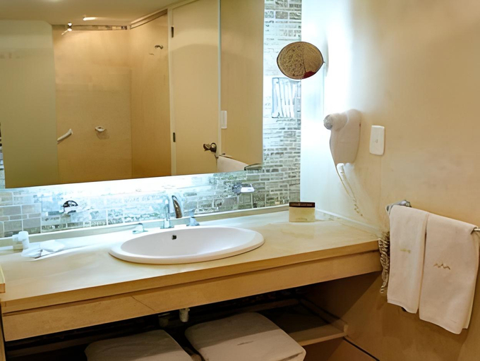 Bathroom 4, Villaggio Hotel Boutique, Capital