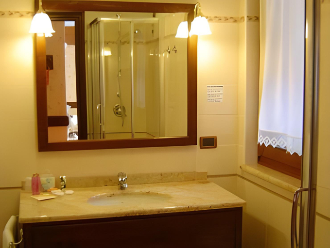 Bathroom 4, Hotel l Aiglon, Aosta