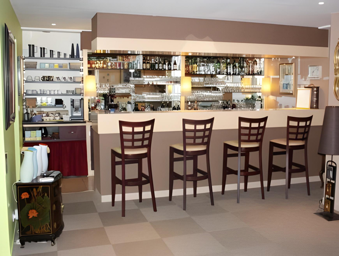 Others 5, Lys Hotel, Nord