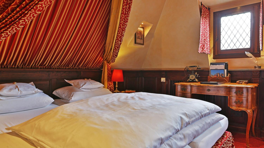 Bedroom 10