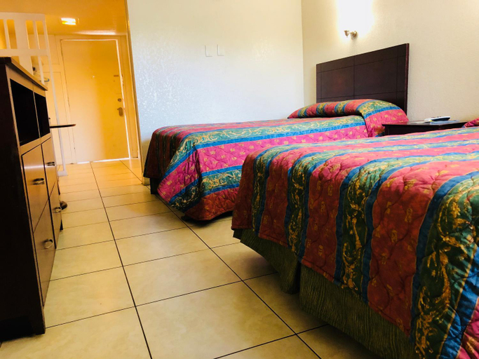 Bedroom 4, Sunset Inn- Fort Pierce, FL, Saint Lucie