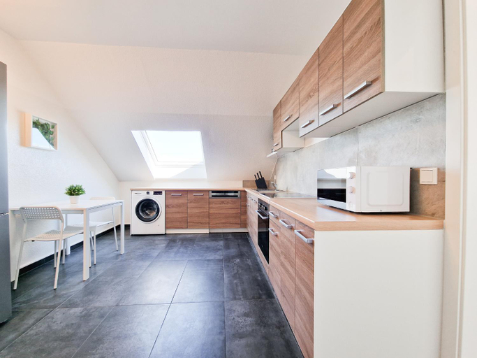 Others 3, Tolstov Apartments - 4 Room Apartments - 30 Min Messe DUS, Rhein-Kreis Neuss