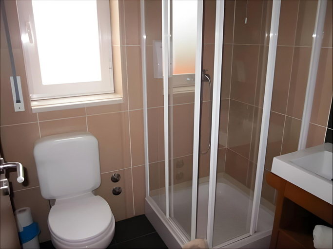 Bathroom 3, Hotel Hebe Peniche, Peniche