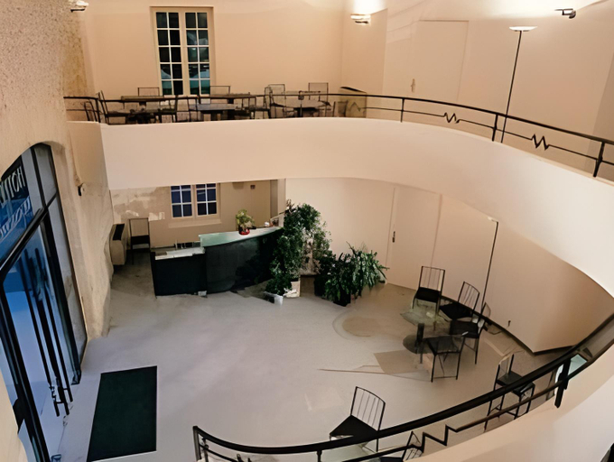 Public Area 3, Le Pré Galoffre, Gard