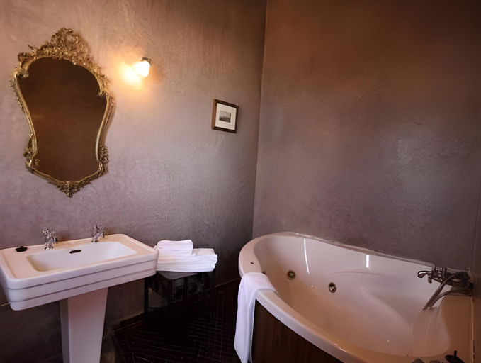 Bathroom 4, Kasbah Tabelkoukt, Tiznit