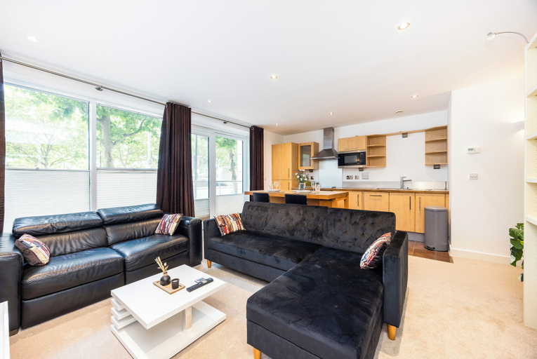 Others 5, Serenity Suite Executive One Bed Flat, London