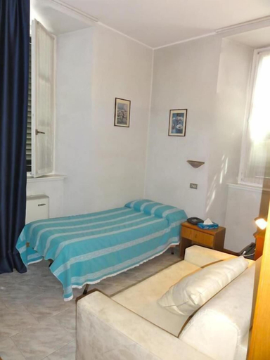 Bedroom 3, Albergo Ristorante Grigna, Lecco