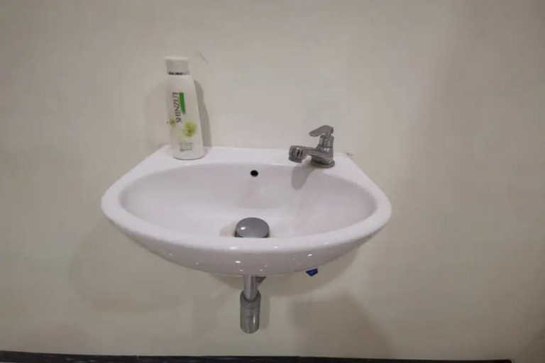 Bathroom 9