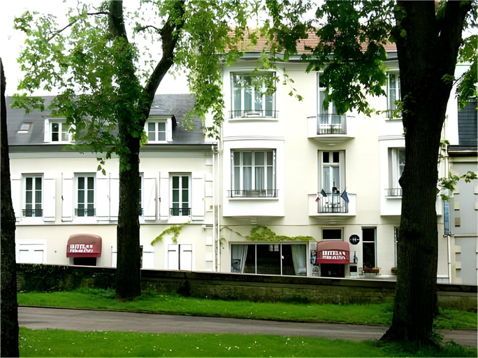 Exterior & Views 2, Hotel Villa du Parc, Nièvre