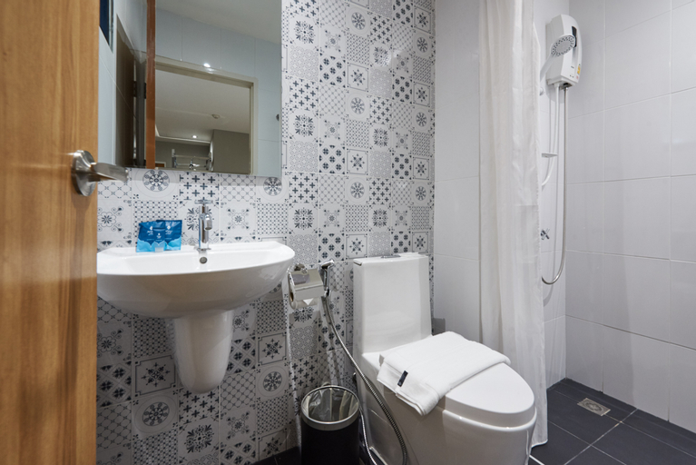 Bathroom 26