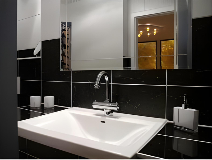 Bathroom 2, Oma's Kuche & Quartier, Vorpommern-Rügen