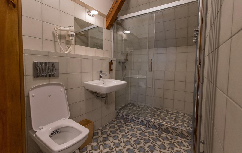 Bathroom 4, Alt Straninger, Český Krumlov
